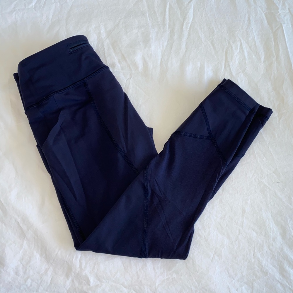 Lululemon Pace Rival Crop, Size 4, Navy Blue